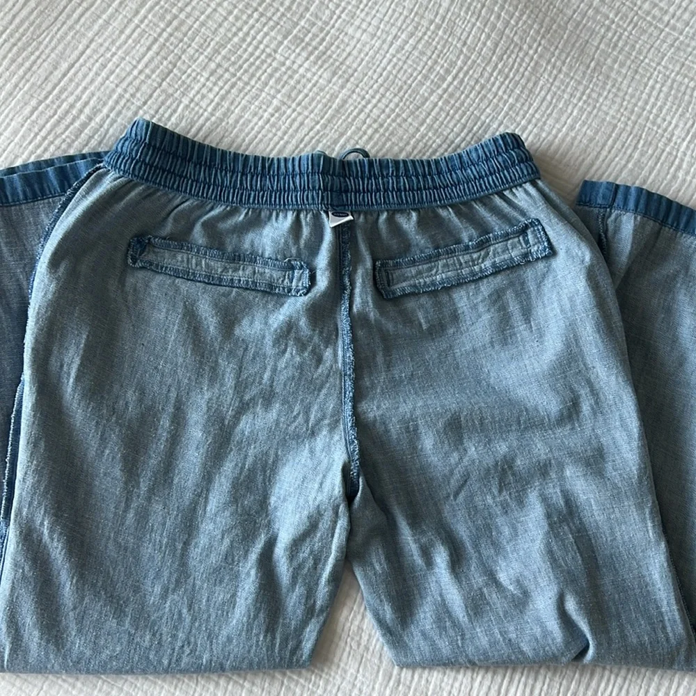 NWOT • Old Navy Chambray Tie-Waist Crop • Women’s Small - Picture 12 of 14